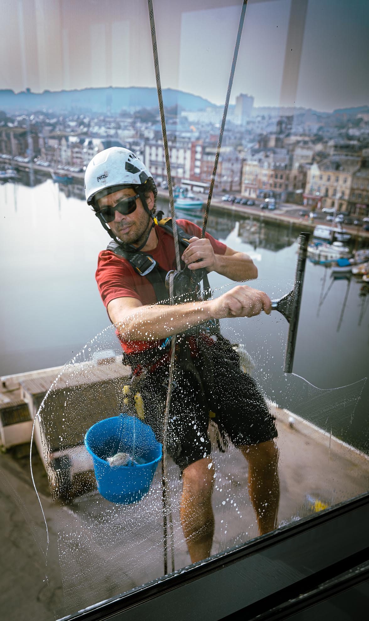Lavage de vitrages en hauteur